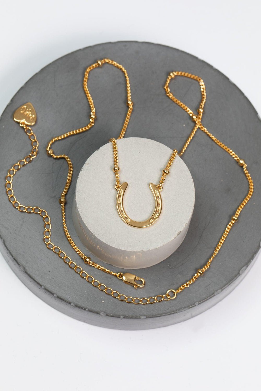 GOLD HORSE SHOE BOBBLE NECKLACE